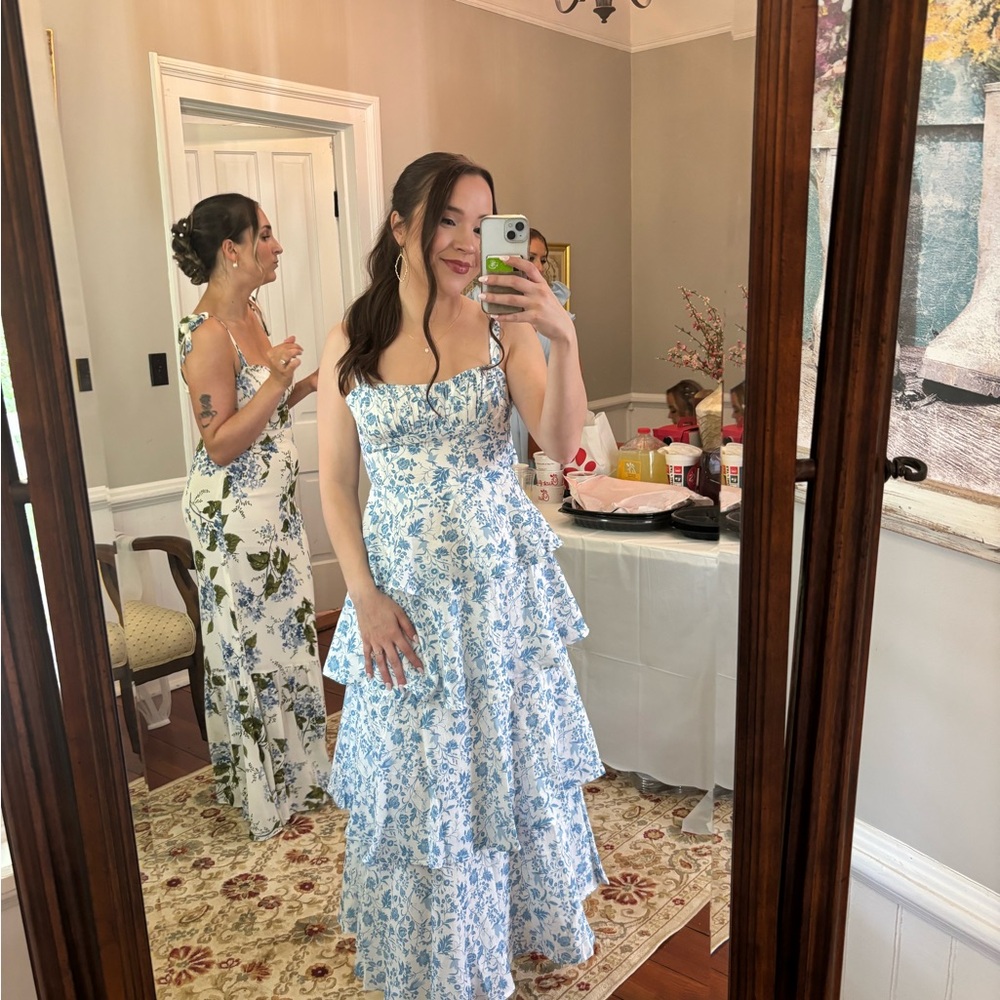 Selfie Leslie Provence Bloom Tiered Midi Dress Floral Blue.